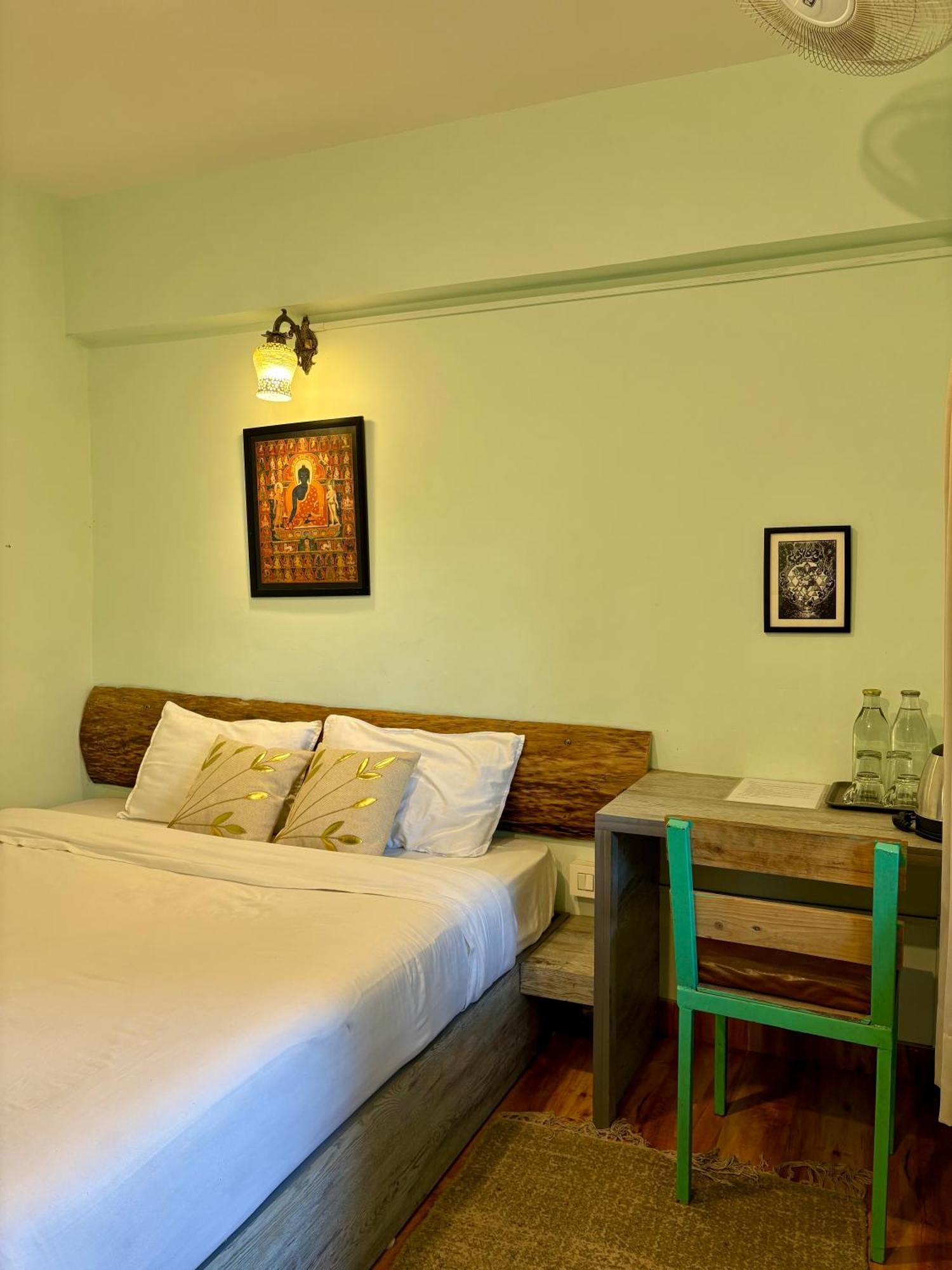 Eevolve Dharamkot - An Eco Hostel McLeod Ganj Eksteriør bilde